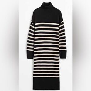 Massimo Dutti Black & cream striped Wool Cashmere Garment with a high neck